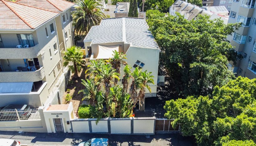  Bedroom Property for Sale in Green Point Western Cape